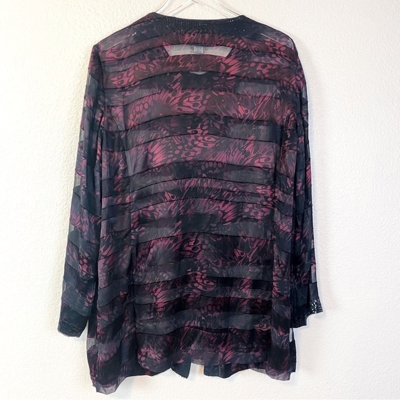 Chico’s Black/Burgundy Stripe Burnout Sequin Trim Blouse Size 16 - Picture 2 of 8
